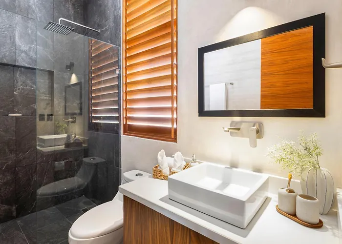 Luxury With 2 Private Pools & Rooftop